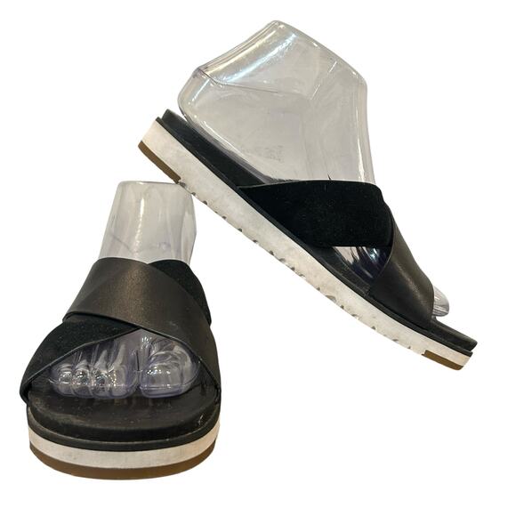 UGG Kari Sandals Womens Size 8 Black Leather Suede Leisure Summer‎ Vacation - Picture 3 of 11